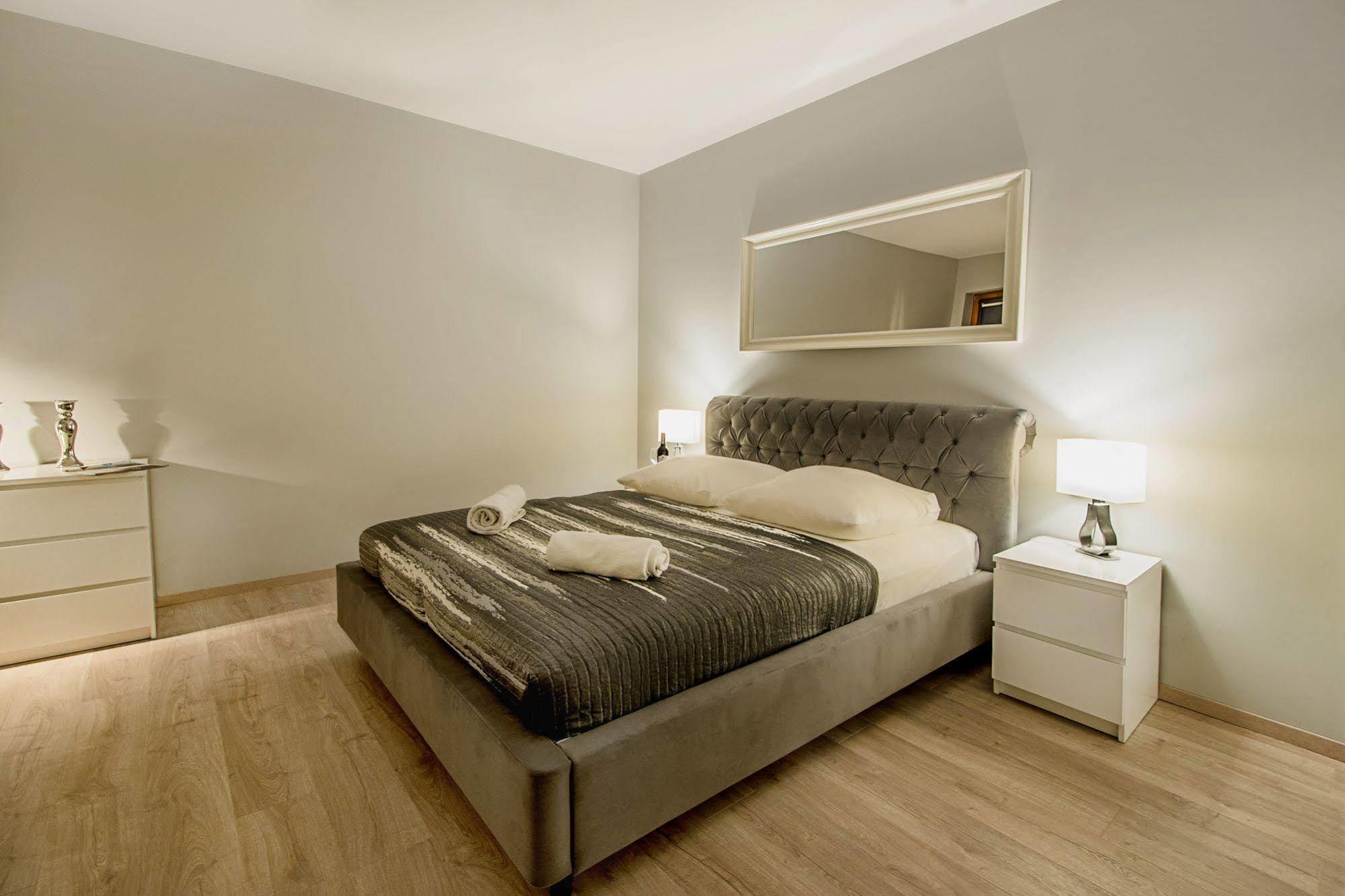 Angel City Center Krakow Aparthotel Luaran gambar