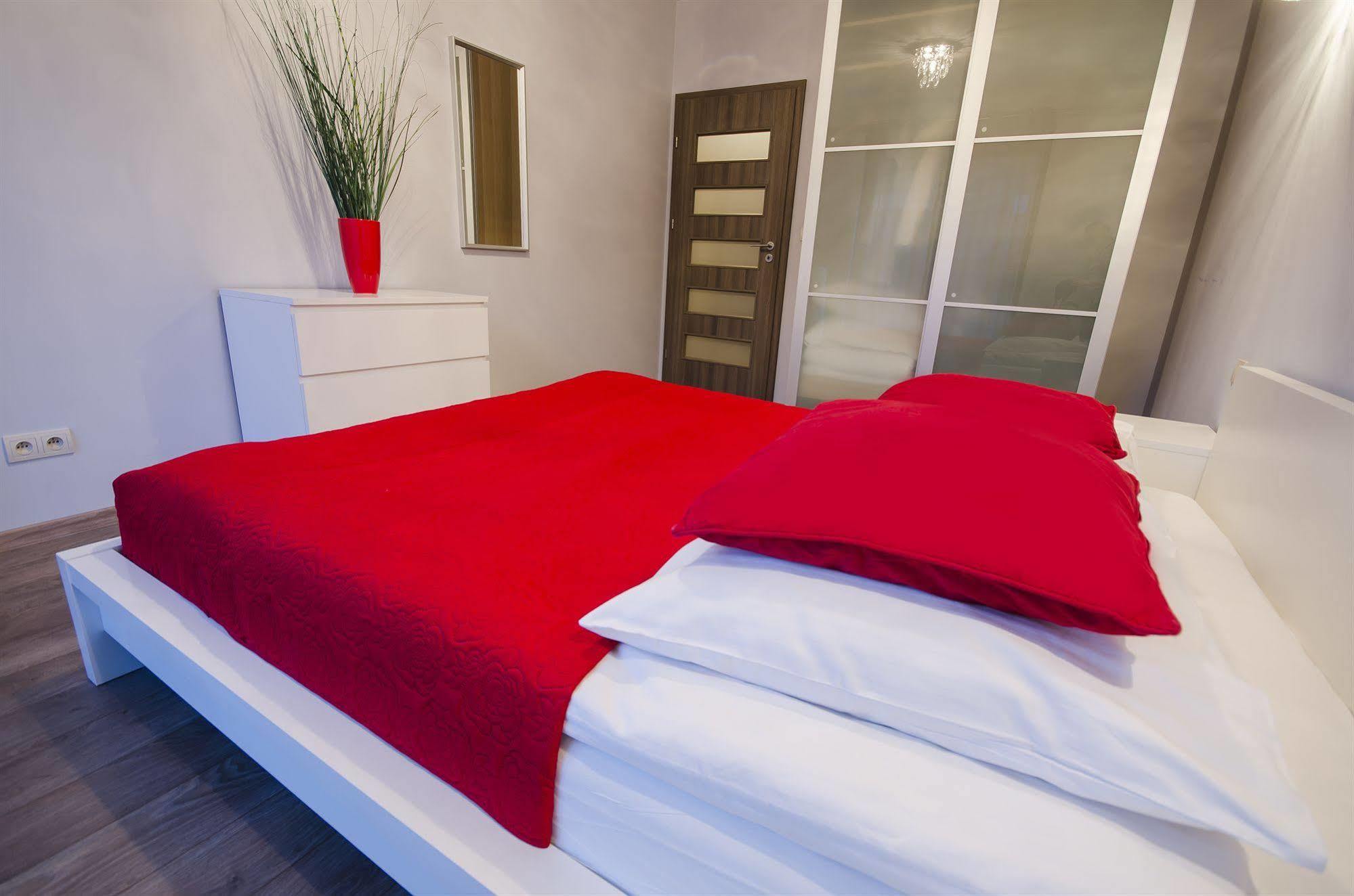 Angel City Center Krakow Aparthotel Luaran gambar