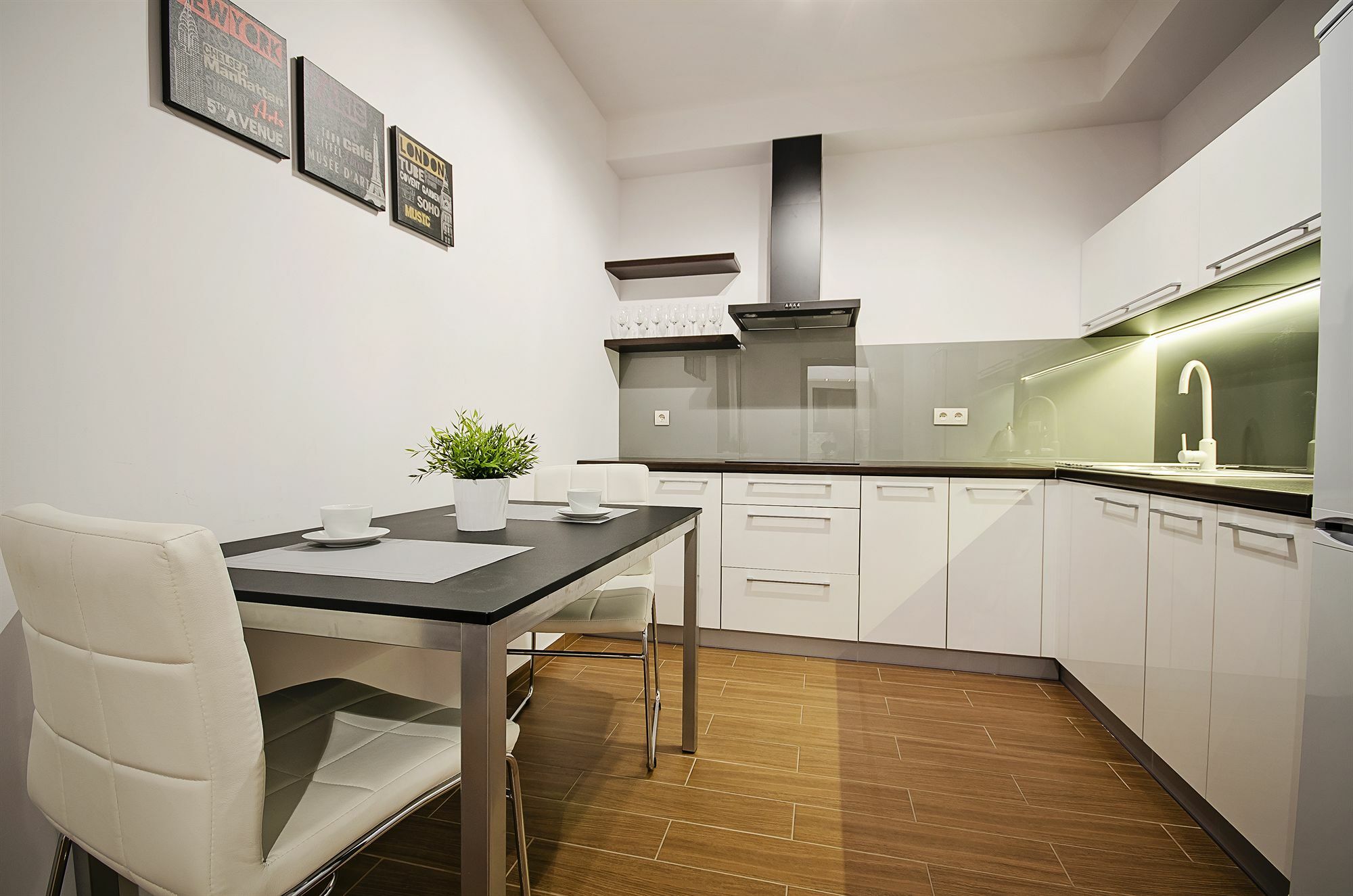 Angel City Center Krakow Aparthotel Luaran gambar
